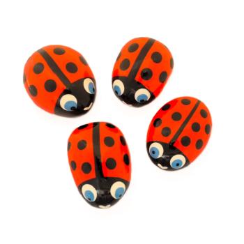 Preview: Vier Glückskäfer mit weißem Hintergrund