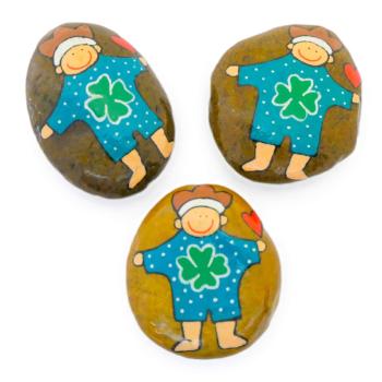 Preview: Wichtel in blau mit Kleeblatt