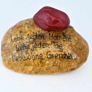 Gluecksstein mit Spruch und Edelstein - Trommelstein- Steingrösse ca. 14 cm