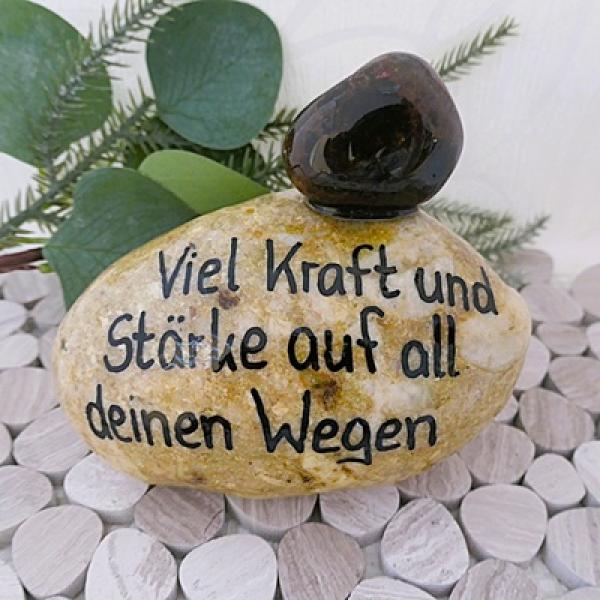 Glücksstein mit einem Trommelstein als Geburtstag Geschenk