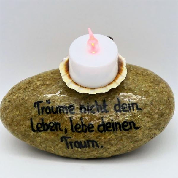 Muschel offen, auf Stein mit Teelicht, ca. 10 cm groß mit Wunschtext personalisierbar