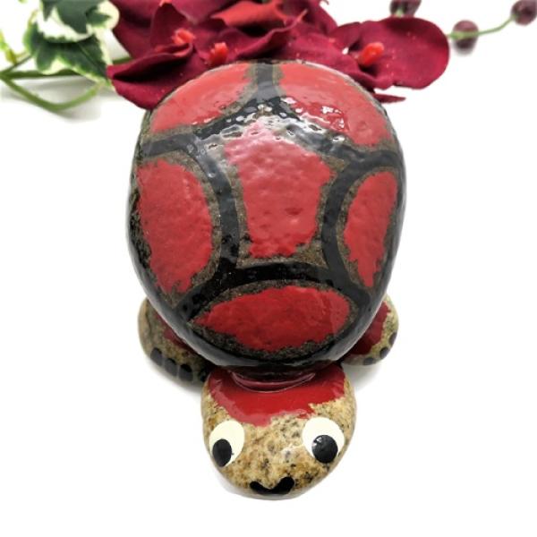 Schildkröte aus Stein von oben.